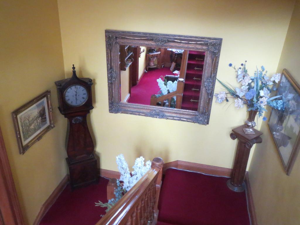 Bank Guest House โคลด์สตรีม ภายนอก รูปภาพ